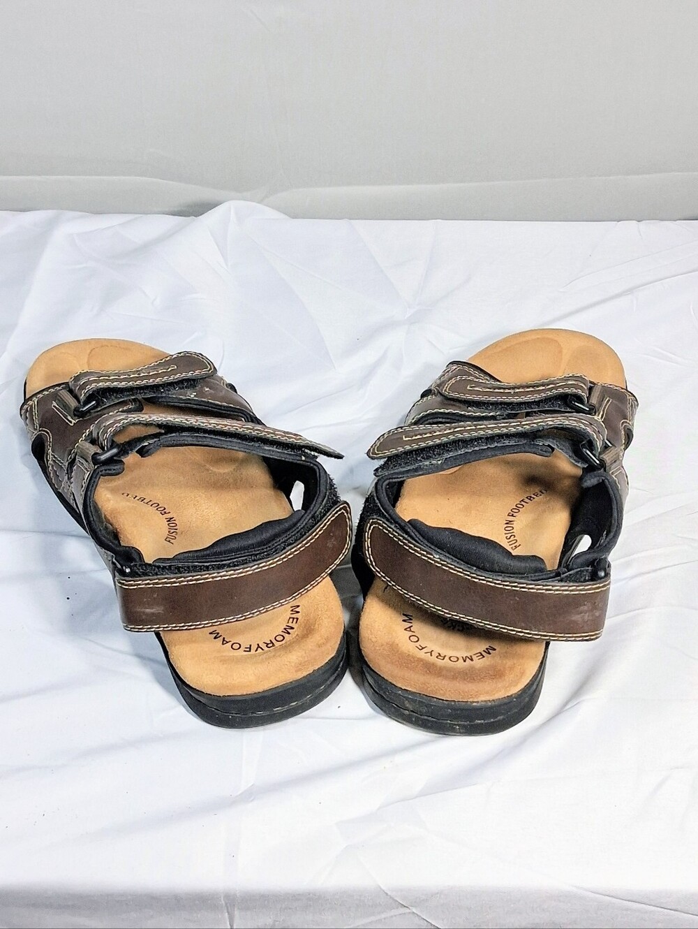 Men's Size 8 Dockers Newpage 3 Strap Memory Foam Support Sporty Sandals